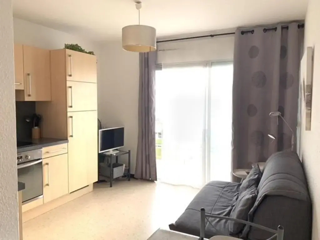 Appartement Balaruc-les-Bains, 1 pièce, 4 personnes - FR-1-503-19