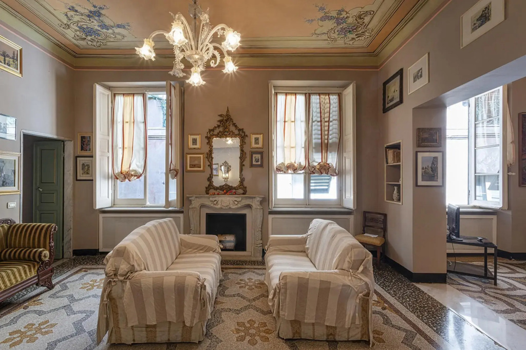 Fancy Apartment in Palazzo Grimaldi by Wonderful Italy