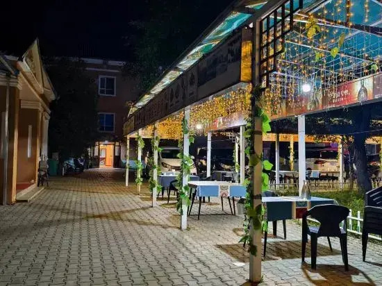 Nalati Jiahui Muge Hotel