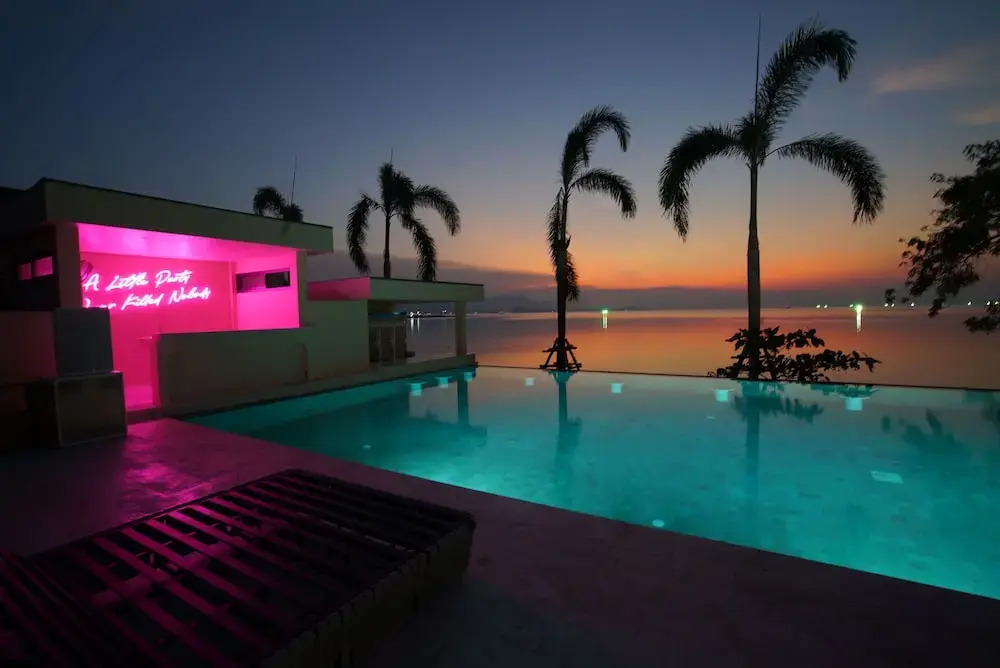 Allure Resort
