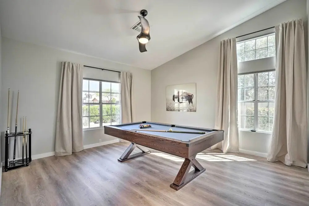 Pool, Putting Green & Furnished Patio: Phoenix Gem