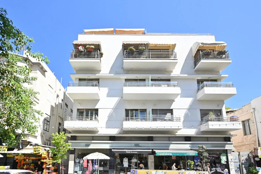 Beautiful 4BR Penthouse in Sheinkin street by HolyGuest