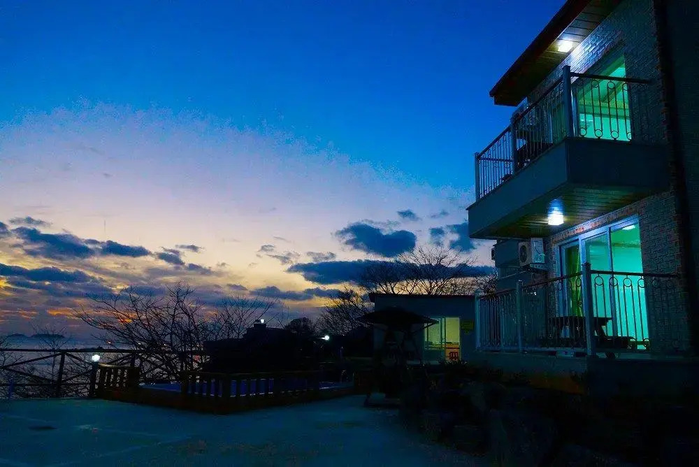 Byeonsanbando Badajeonmangdae Pension