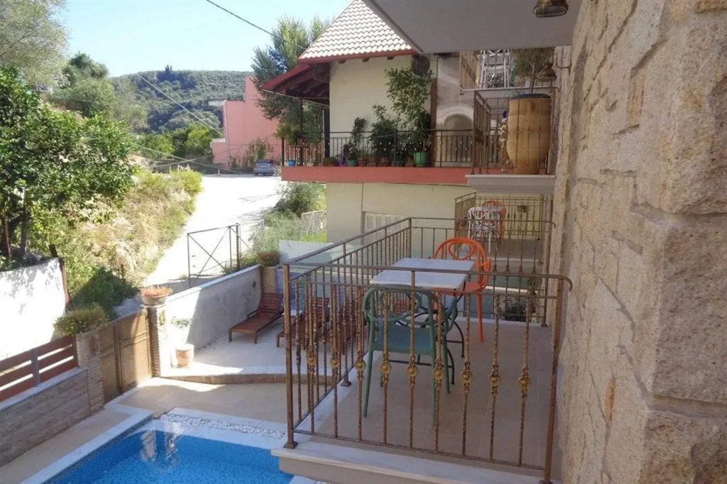 Leda Suites