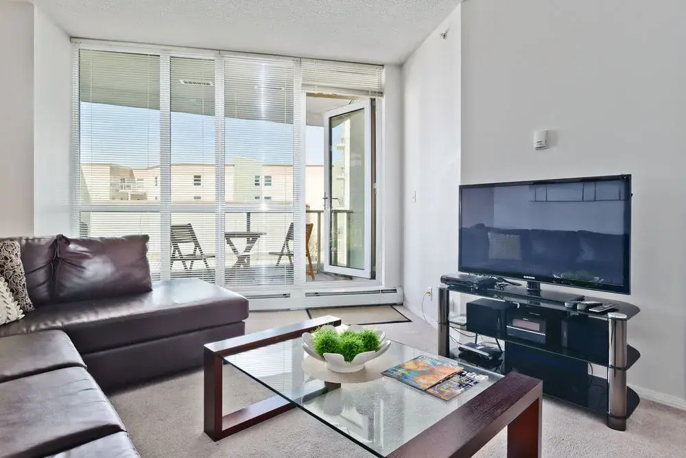 Suite Digs Riverfront