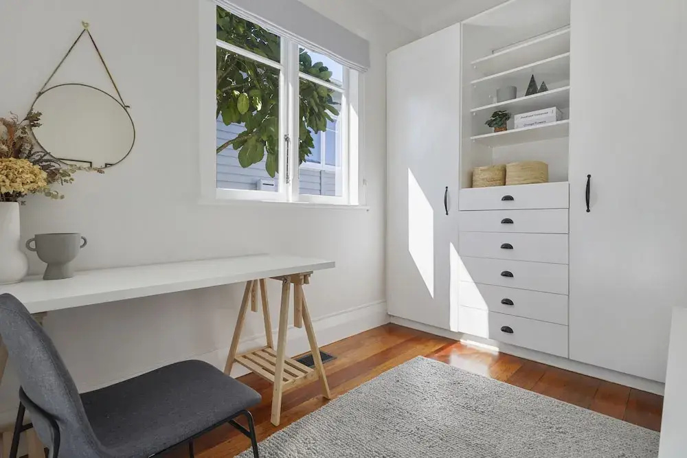 Grey Lynn - Grandeur - Cafe Lifestyle