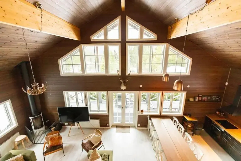 New big cabin with a stunning view