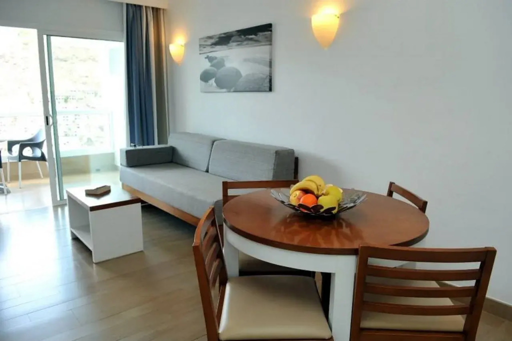 Apartamentos Cabau Altair