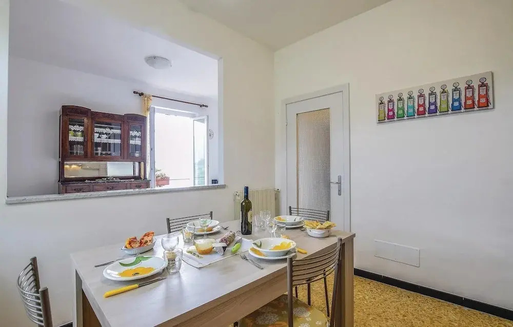Awesome Apartment in Bracco - Moneglia With 1 Bedrooms and Wifi