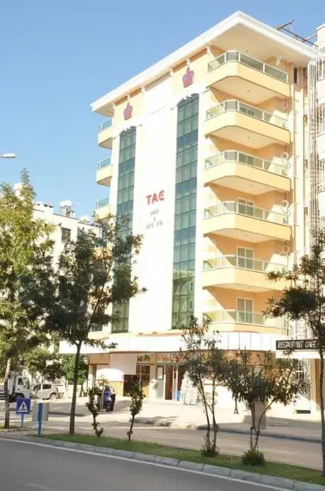 Taç Premier Anex