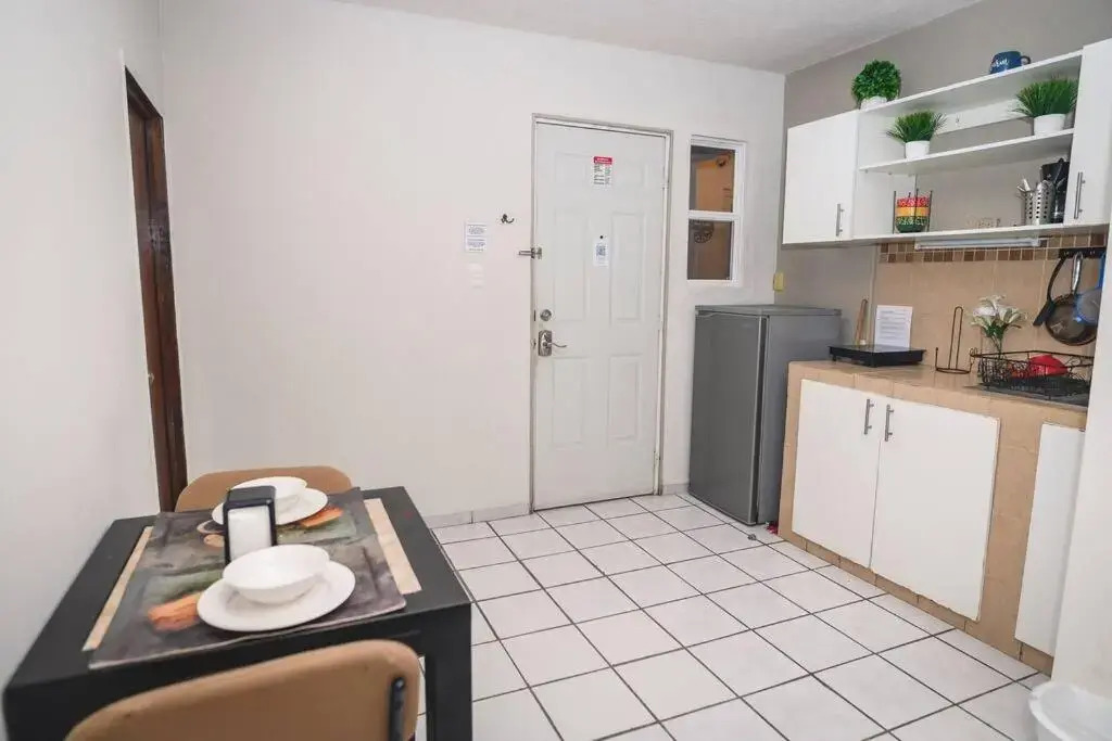 Departamento D centrico 2 camas Tv Ac wifi cocina parking
