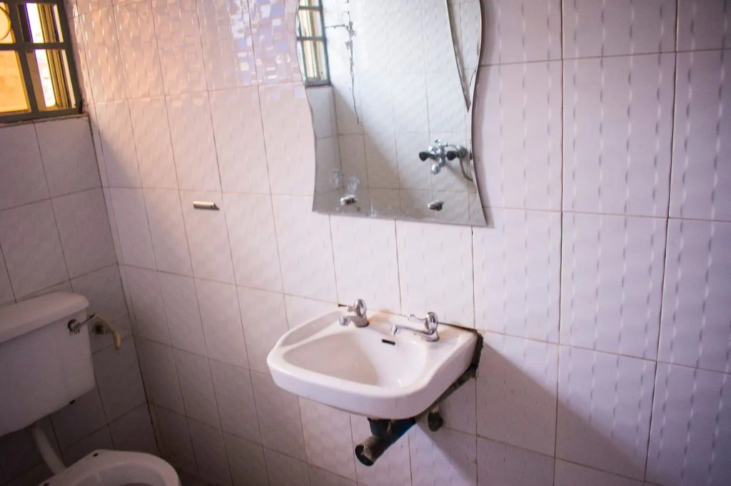 Jolac Hotel And Suites