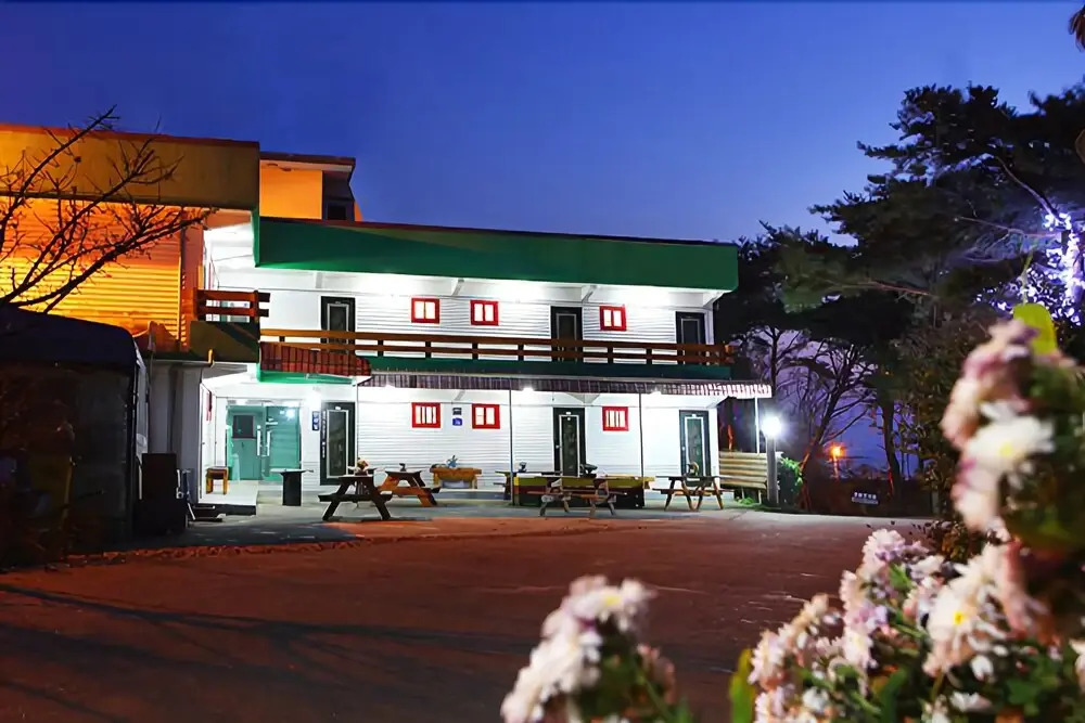 Taean Autumn Sea Pension