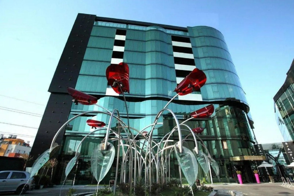 Emirates Apart Residence
