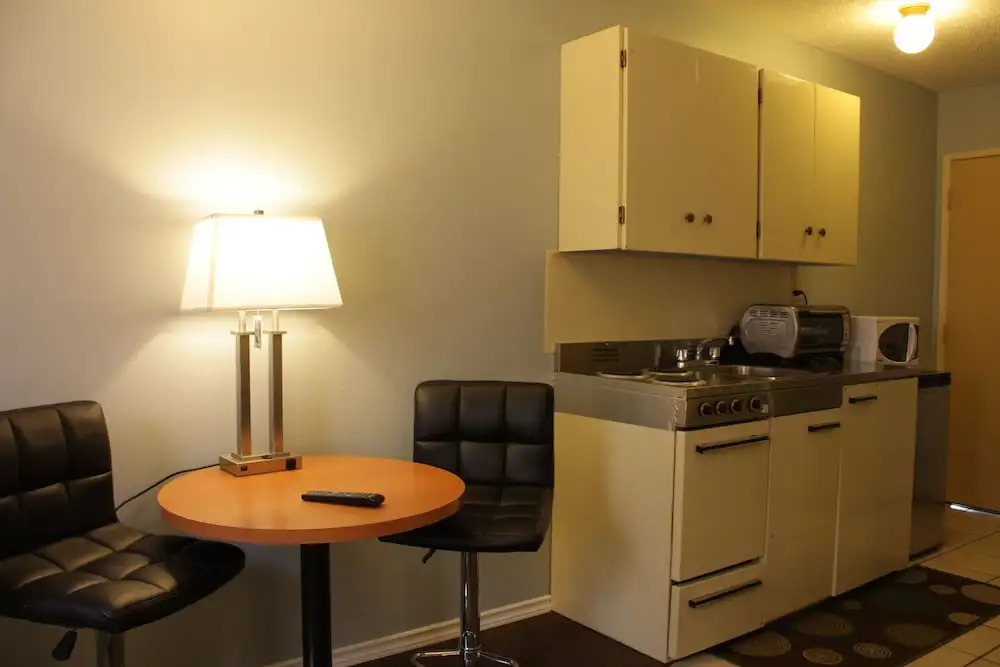 Hillcrest Motel