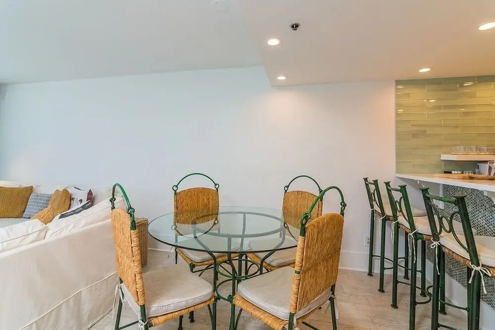 One Seagrove Place Unit 1302 2 Bedroom Condo by Redawning