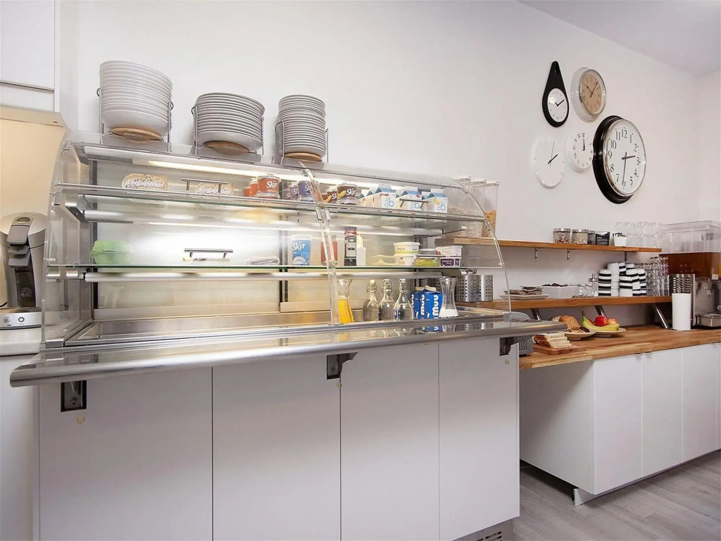 KEF Guesthouse by Keflavík airport