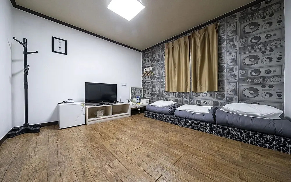 Cheongju Pool House Motel