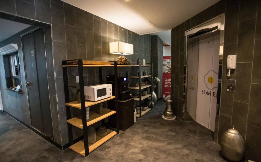 Hotel Egg