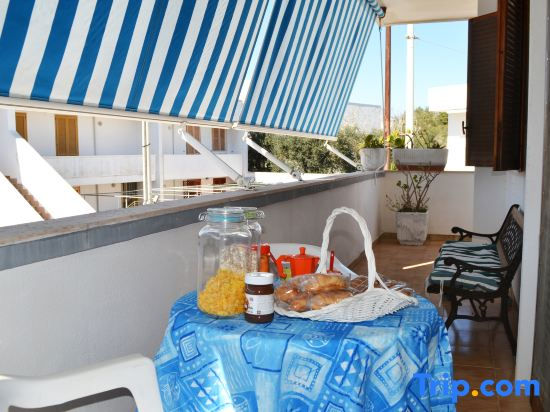Charming San Foca Apartment with Private Entrance and Balcony