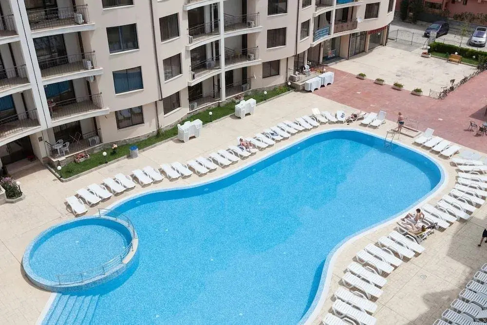 One Bedroom Apartment with Large Balcony