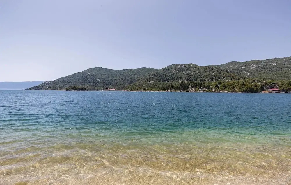 Awesome Home In Ploce With Jacuzzi
