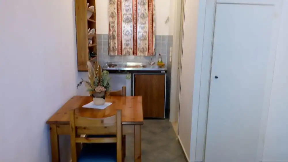 Captivating 1-bed Apartment in Lefkos