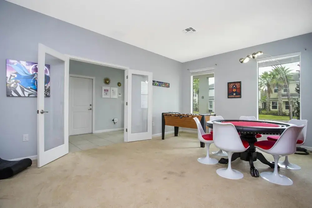 Marvelous 4 Bd w Pool Close to Disney Sonoma 2690