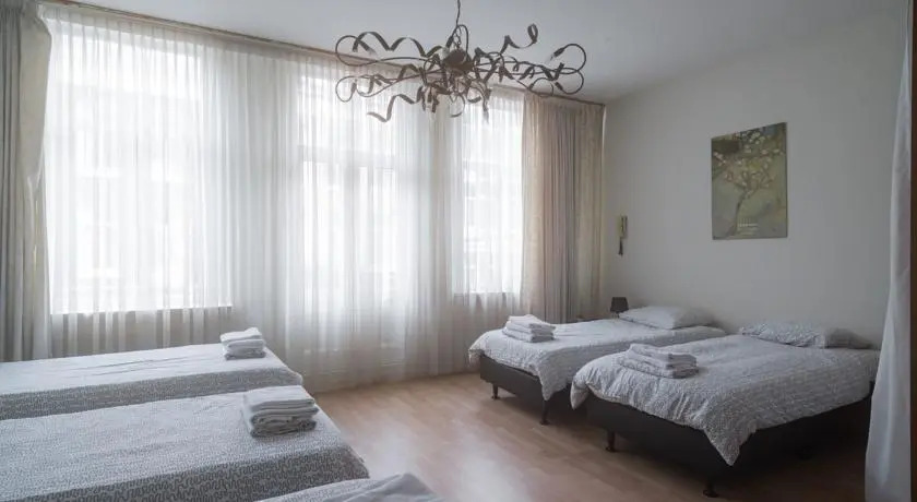 Studio Vondelpark Adjacent Eerste Helmersstraat