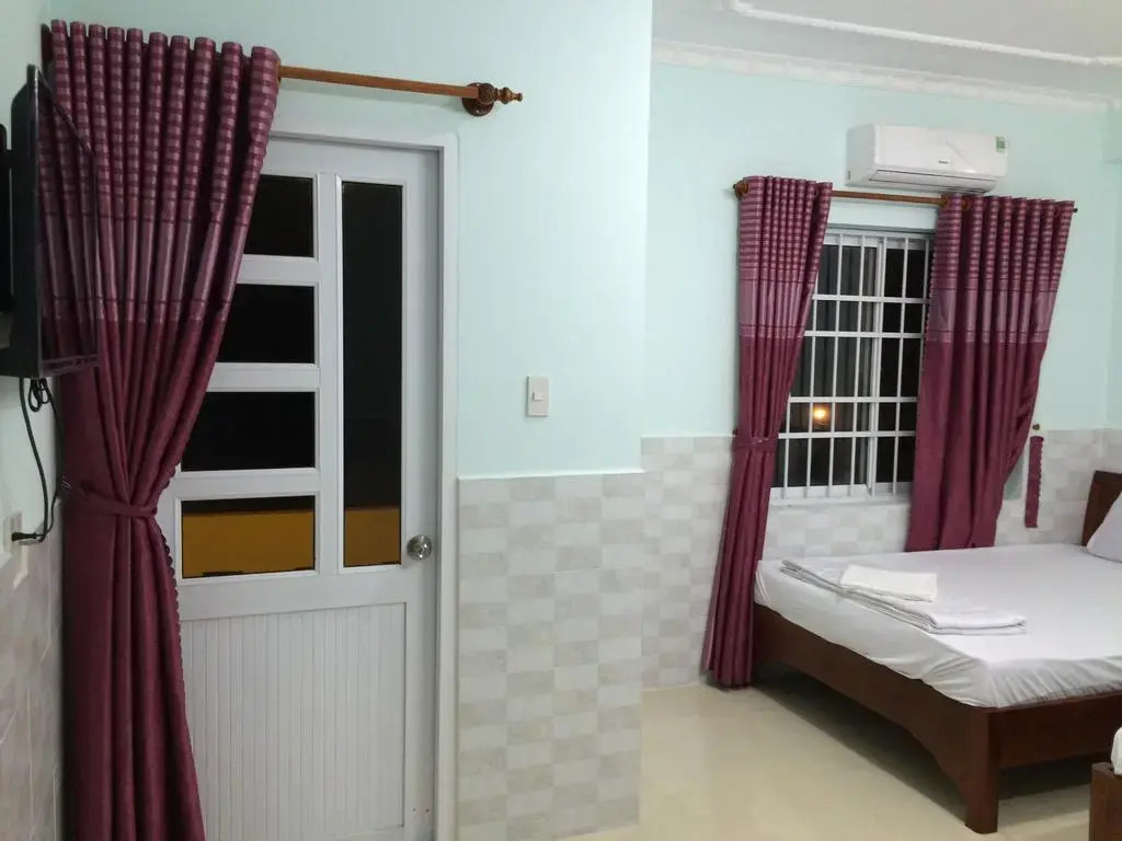 GOLD HOTEL