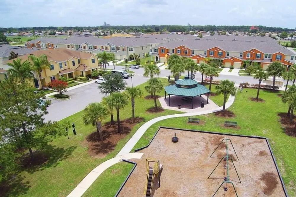 Cozy Property Located 4 7 Miles From Disney World and Near Attractions