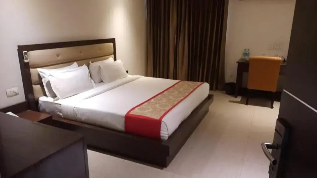 HOTEL AMBROSIA