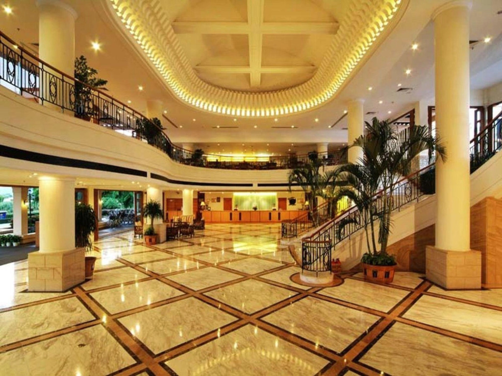 Resort Golden Palm