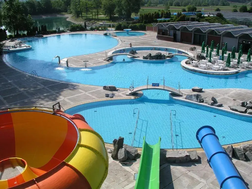Lake View Mobile Homes with Thermal Riviera Tickets in Terme Čatež