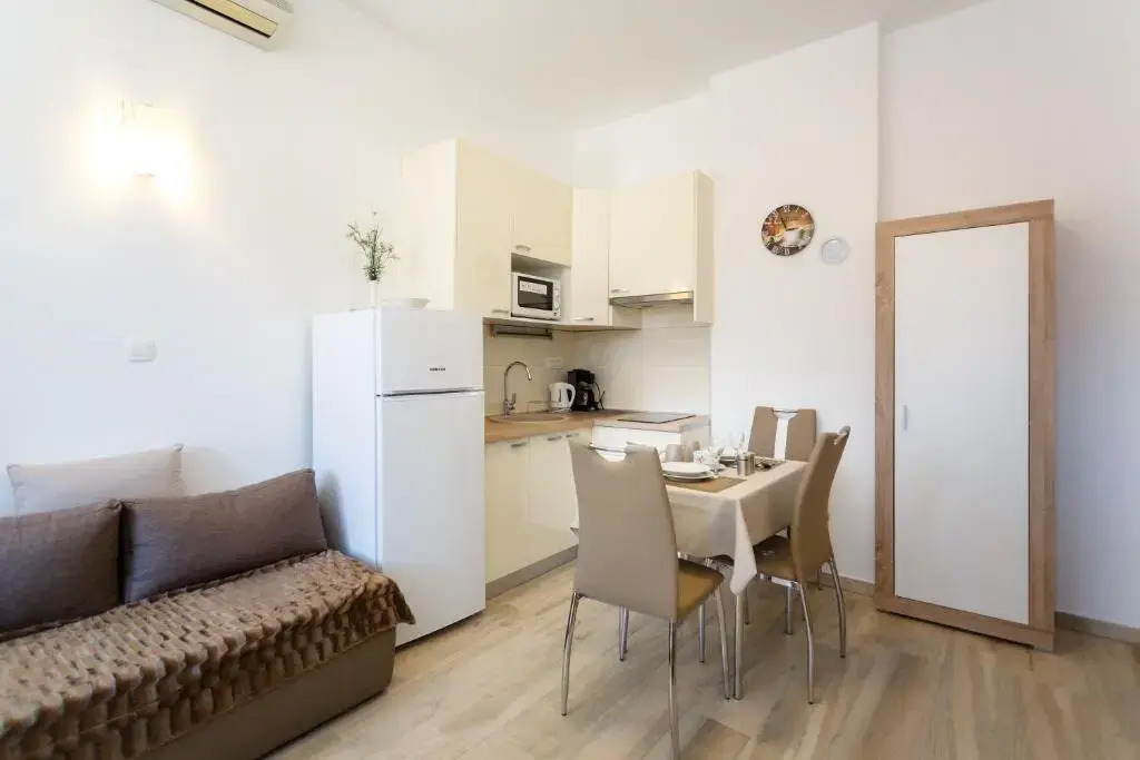 Apartment Rosemary 24