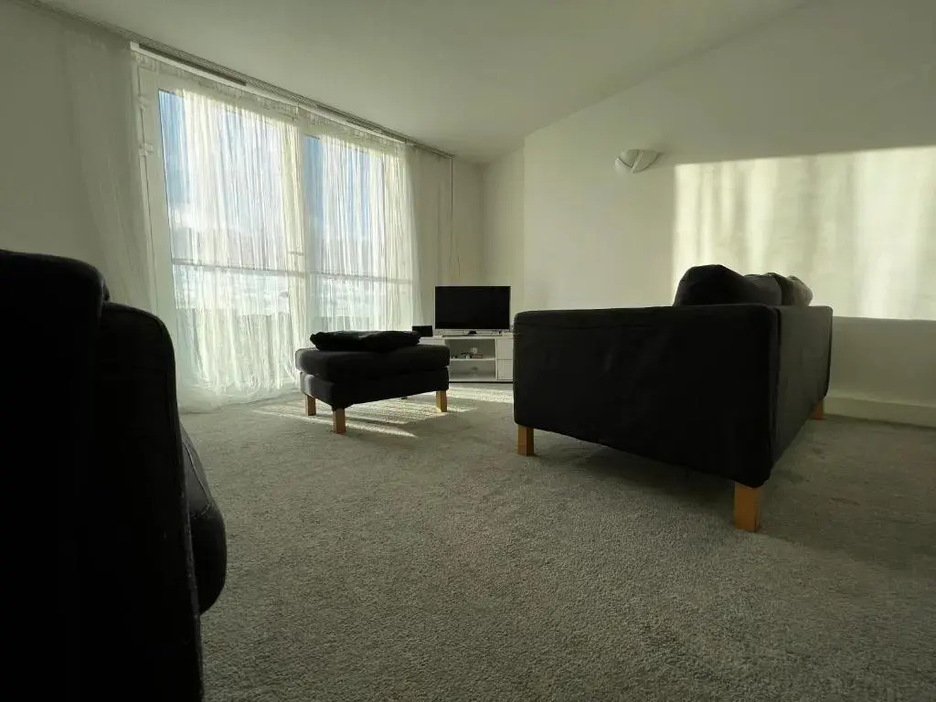 2 Bedroom Near Ocean Village Marina Port Apartment