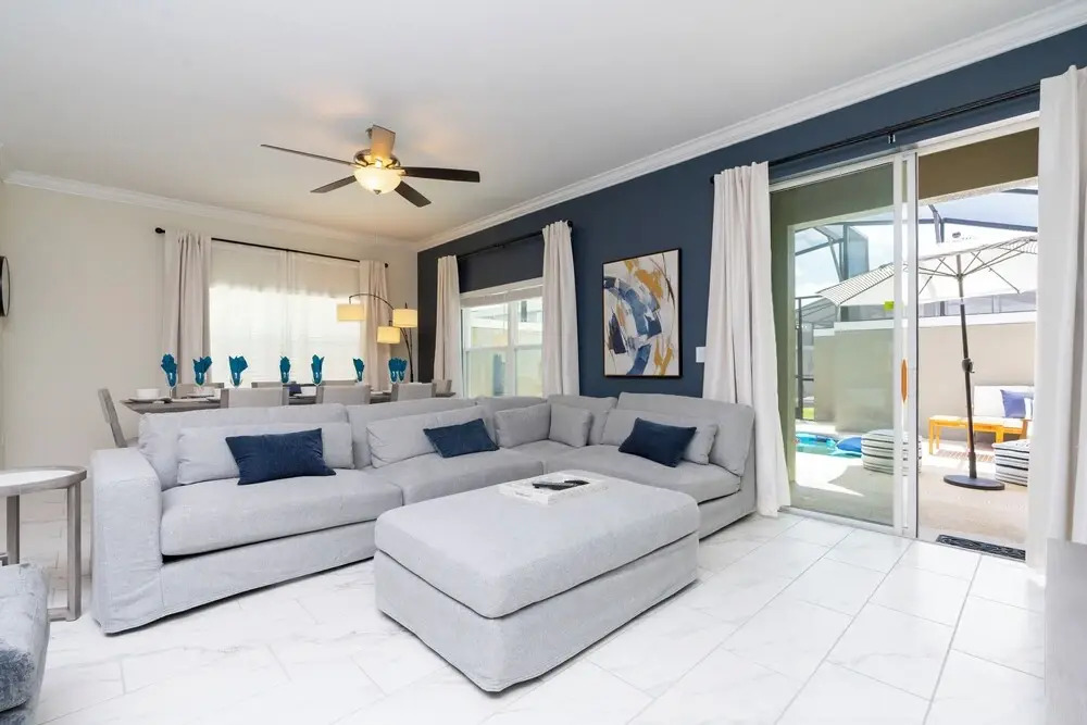 Luxurious Family-friendly 5 Bd 12 Guests w Screened Pool Close to Disney