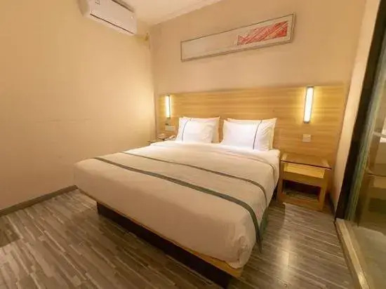 Season flower HOTEL (Yulin Hongjin Mall Branch)