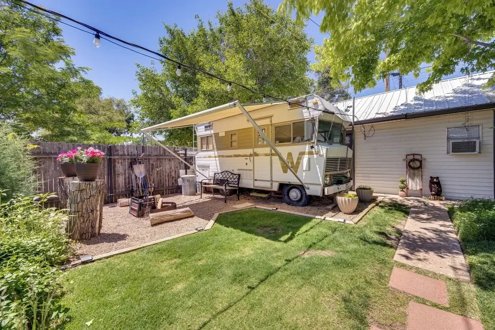 Las Animas Studio w/ Lush Backyard Paradise!