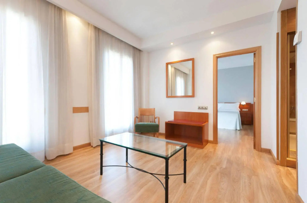 Отель Sercotel Alcalá 611