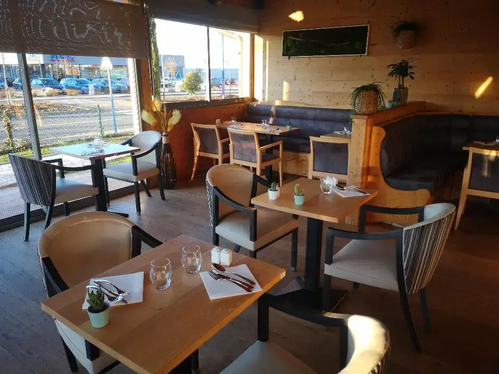 Le Konine - Hotel & Bar & Restaurant