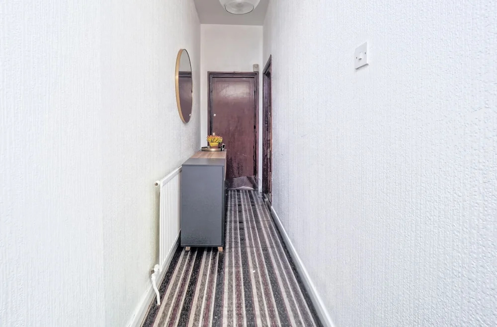 Stunning Riverside 1-bed Apartment in North London