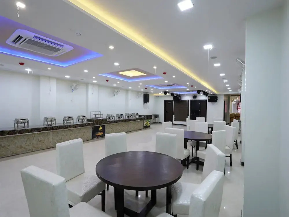 OYO 15485 Hotel Vaishnavi Heritage Inn