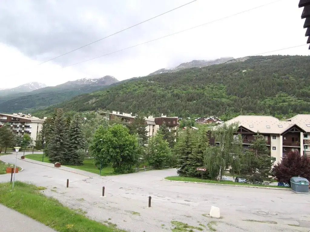 Appartement Serre Chevalier, 1 pièce, 4 personnes - FR-1-330F-91