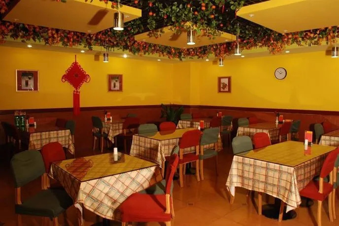 Home Inn Taibei Yi Road Road