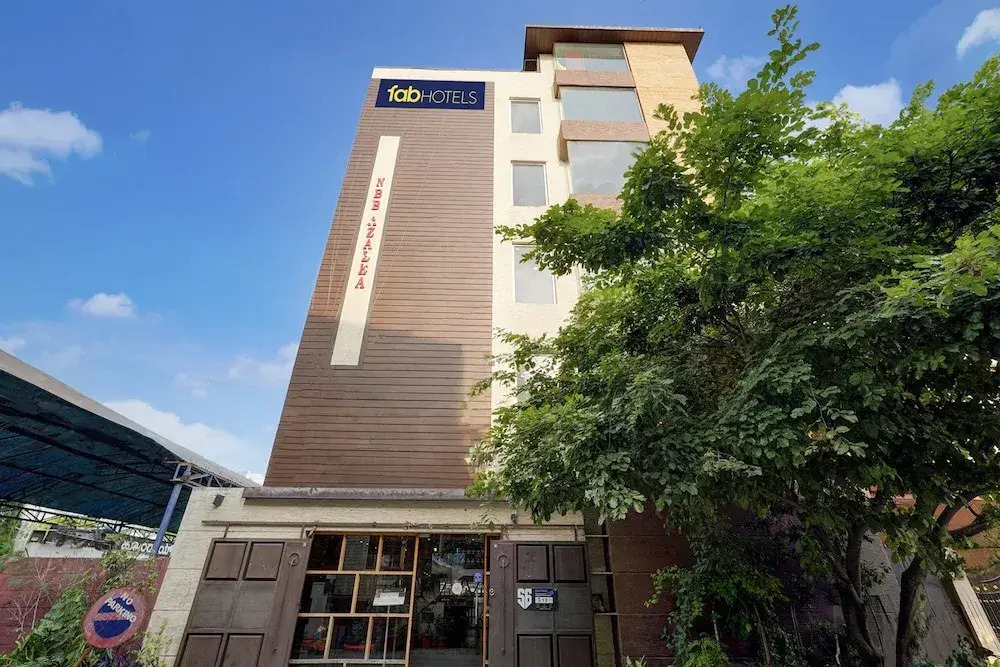 FabHotel Green Wood 5