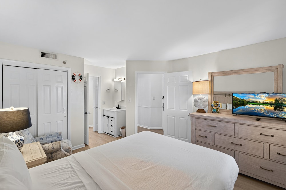 Ocean Forest Plaza Unit 1412