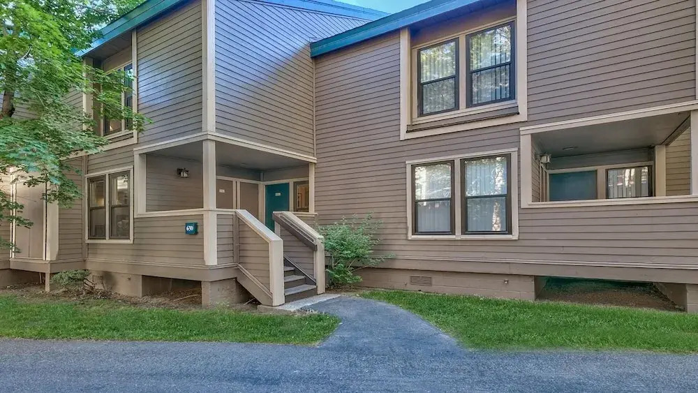 630 Lakeview