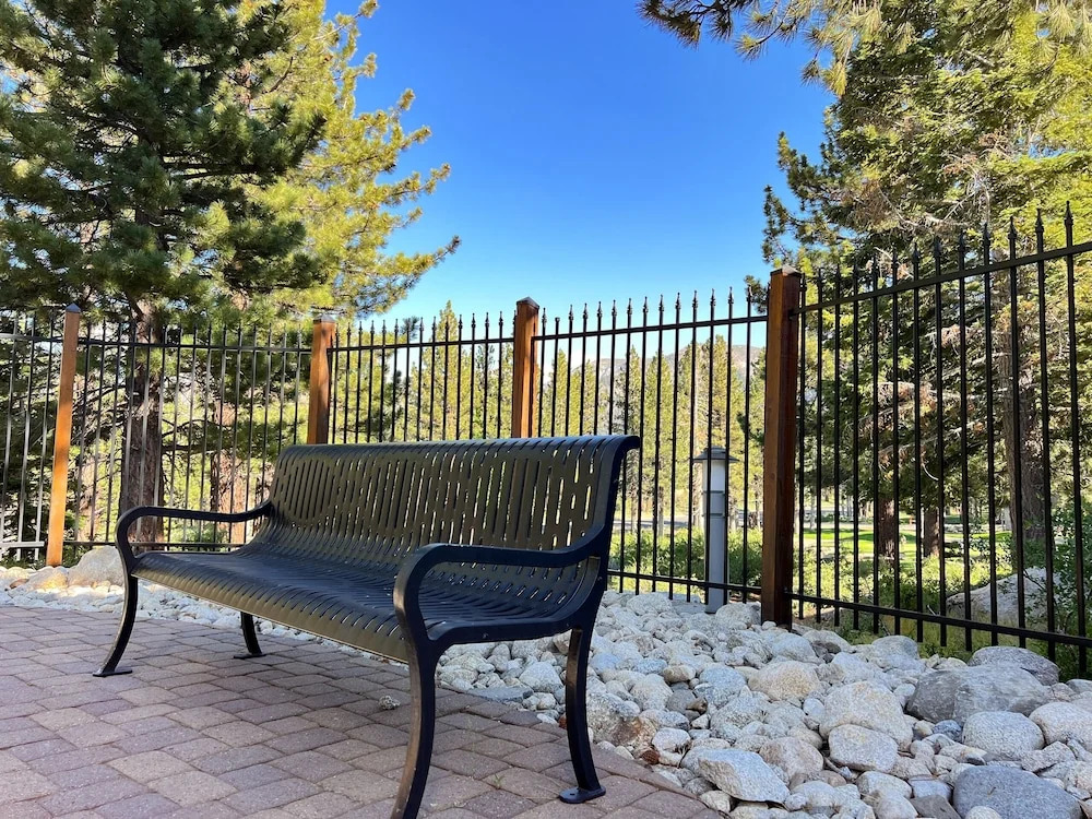 Solstice 11 Amazing Location on Golf Course, Heated Garage, Private Washer Dryer by RedAwning