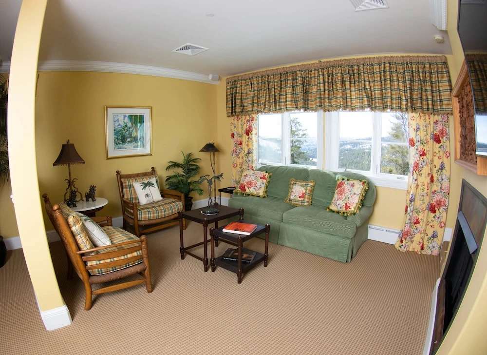 The Guest House at Keyah Grande